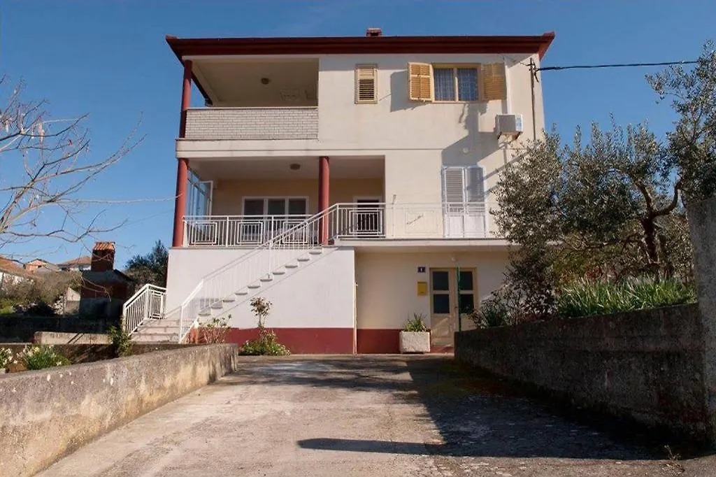 Apartments With A Parking Space Kali, Ugljan - 14590